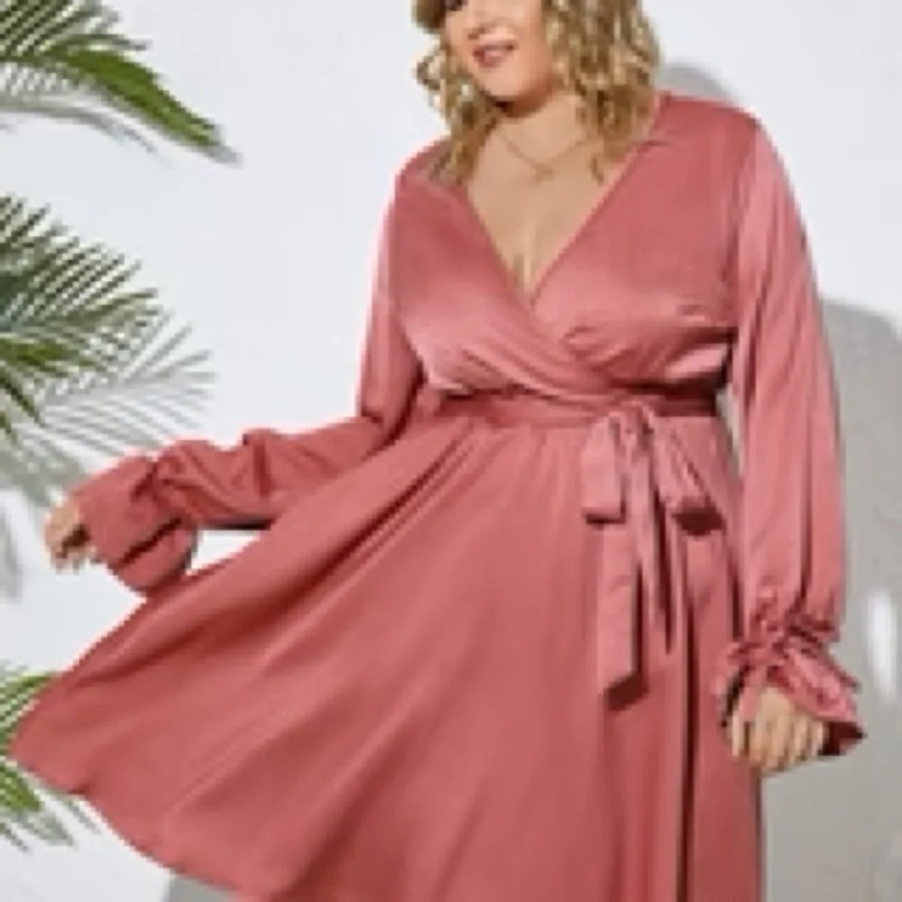 Elegant plus size Pink faux Wrap Dress - Picture 1 of 11